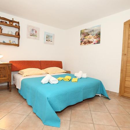 Studio Apartment Tea Baška Eksteriør bilde