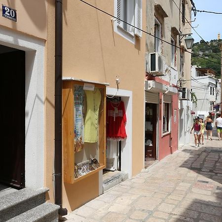 Studio Apartment Tea Baška Eksteriør bilde